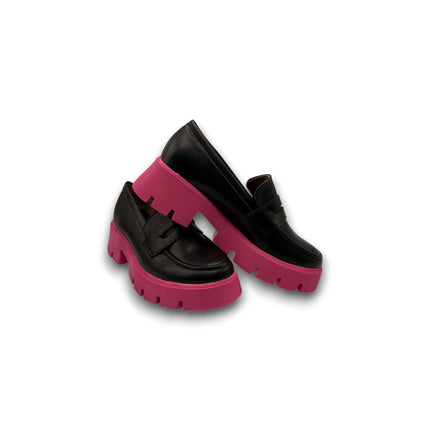 Chunky Loafer – Schwarz mit pinker Profilsohle