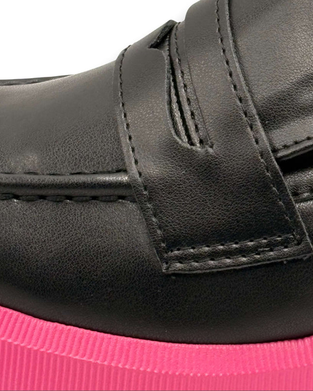 Chunky Loafer – Schwarz mit pinker Profilsohle